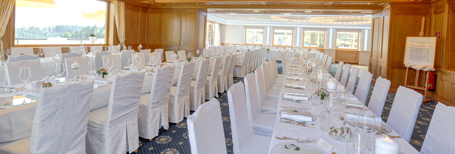 Hochzeitslocation Saal Theres Hochzeitstafel
