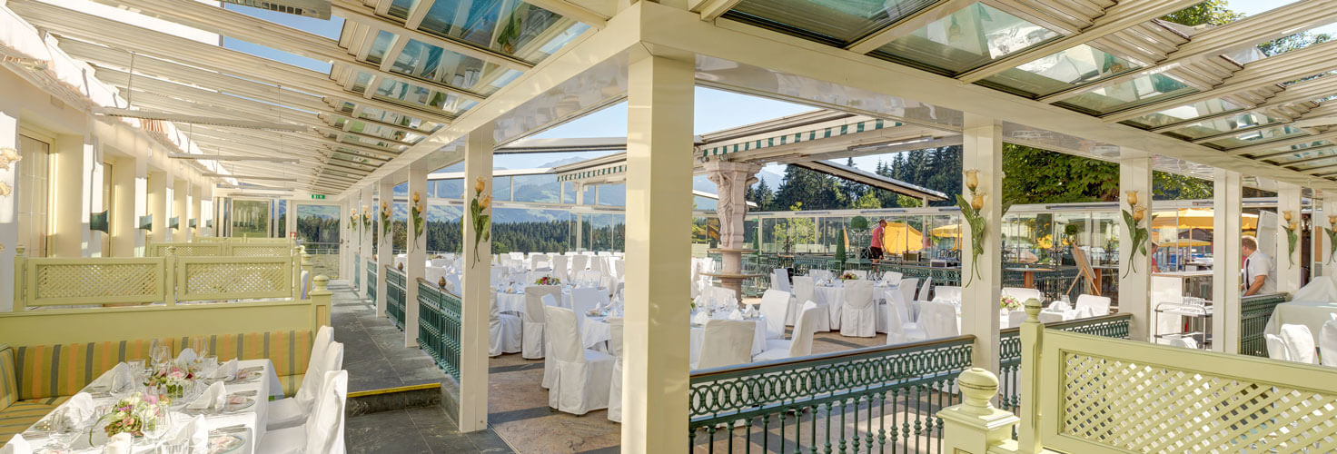 Hochzeitslocation Wintergarten festlich gedeckt